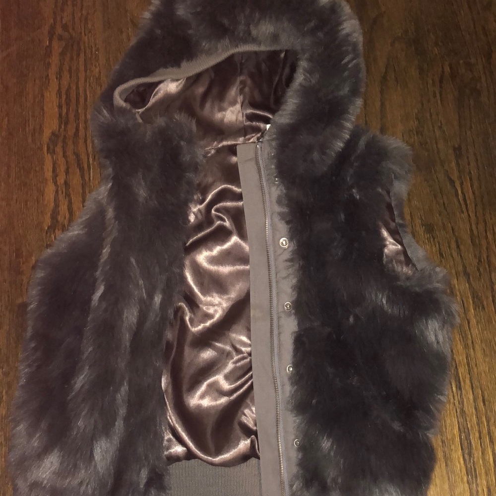 Fur vest